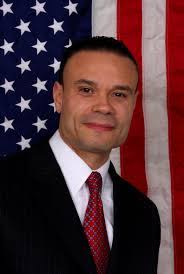 Watch dan bongino try to answer 22 questions as quickly as possible during his online book signing! Dan Bongino Wikipedia