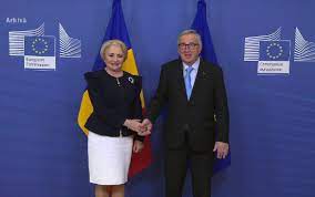 Pe data de 10 ianuarie, la ateneul român, întregul leadership al uniunii europene (președinții consiliului european, ai comisiei europene, ai parlamentului european, comisarii europeni, leaderii grupurilor din parlamentul european) vor participa la preluarea președinției rotative de către. Romania A Preluat PresedinÅ£ia Consiliului Ue Momentul Analizat De Presa InternaÈ›ionalÄƒ Stirileprotv Ro