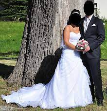 We did not find results for: Brautkleid Hochzeitskleid Von Eglantine Creation In Anemone Weiss Grosse 40 Ebay