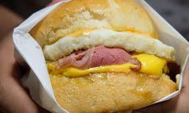 Di kemang ada burger bar yang sajikan aneka burger enak dengan interior heavy metal rock. Peringkat 3 Restoran Tempat Makan Burger Enak Di Cibubur Di Pergikuliner Com