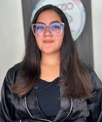 Morena iluminada 🤎 Pregunta por nuestras promociones 🔥 Agenda tu cita  0412.208.5648 📍Caracas, Las Mercedes