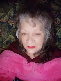 Affordable outdoor senior photos with fall colors?