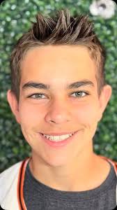 Dylan & Hannah Bond (@eye.mkr) • Instagram photos and videos