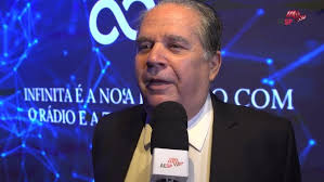 🎙️PAULO ABREU, durante a festa dos 88 anos da AESP. 🔊📺📻