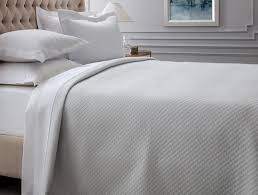 Düz renklerde nevresimler zarif ve basit olabilir ve yatak. Fortune Tek Kisilik Yatak Ortusu Gri Madame Coco