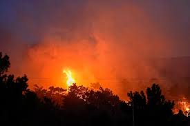 Φωτιά ξέσπασε στη σάμο σε δασική έκταση στην περιοχή βουρλιώτες. Mt Jz4epe1orkm