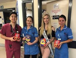 Miss Galaxy Uk Emma Collingridge Delivered Over 700 Easter Eggs To The Wards Of Her Local Hospital Pageant Girl