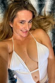 OnlyFans model hippiebikergirlfree - pornpic.com