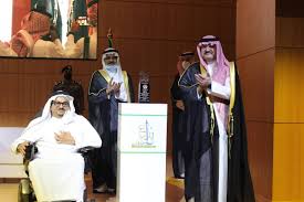 جاء ذلك خلال كلمة سموه التي ألقاها عصر اليوم الأحد في افتتاح مركز خور كلباء لأشجار القرم بمدينة كلباء وذلك ضمن المشروعات الحيوية للإمارة لدعم التنوع. Ø§Ù„Ø£Ù…ÙŠØ± Ù…Ø´Ø¹Ù„ Ø¨Ù† Ù…Ø§Ø¬Ø¯ ÙŠØªÙˆ Ø¬ Ø§Ù„ÙØ§Ø¦Ø²ÙŠÙ† ÙˆØ§Ù„ÙØ§Ø¦Ø²Ø§Øª Ø¨Ø¬Ø§Ø¦Ø²Ø© Ø¬Ø¯Ø© Ù„Ù„Ø¥Ø¨Ø¯Ø§Ø¹ ØµØ­ÙŠÙØ© Ø§Ù„ÙˆØ¦Ø§Ù… Ø§Ù„Ø§Ù„ÙƒØªØ±ÙˆÙ†ÙŠØ©
