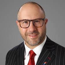 Lori Pascuzzi's Instagram, Twitter & Facebook