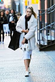 Streetstyle Alexandre Vauthier Aquilano Rimondi Balmain Barbara Bui Courreges Issa Sly010 Zadig Voltaire Fine Collection Leetha Maison Ullens Max Giyim Stil Sokak Stili