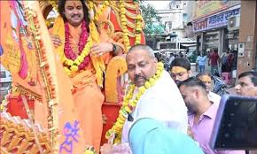 विकास गुप्ता परिवार की भागवत कथा से पूर्व भव्य कलशयात्रा; भारद्वाज आश्रम  में सुशीलजी महाराज कर रहे ज्ञान-वर्षा, रोज दोपहर 2 बजे से शाम 6 बजे ...