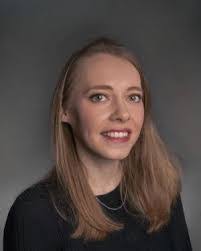 Deanna Stuart's Instagram, Twitter & Facebook