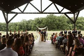 Indigo Lace Collective Fort Wayne Wedding Photographer Indiana Wedding Photographer F Fort Wayne Wedding Wedding Inspiration Summer Outdoor Wedding Ceremony