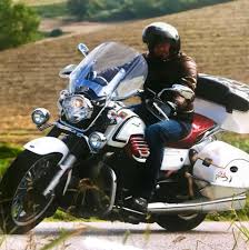 La nueva moto guzzi california 1400 llega en una versión especial denominada touring con un equipamiento más completo, si cabe. California 1400 Touring Home Facebook