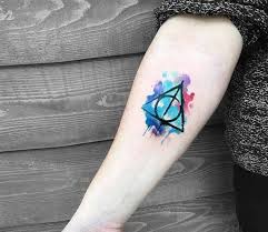 Watercolor tattoos thus stand out against most other tattoo styles, which tend to boast strong, dark lines. Kenlar Tattoo Tattoo Artist World Tattoo Gallery