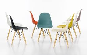 Eames Dsw Chairs My Fav Are The Bright Coloured Ones Eames Stoel Designer Stoel Stoelen