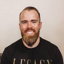 Dee Hurd's Instagram, Twitter & Facebook