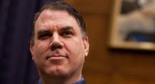 Grayson hedge funds skirt ethics rule