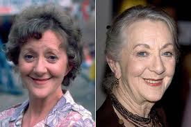 Ageing graciously Mavis Do you remember Mavis of Coronation Street? Kept us  glued to tv.