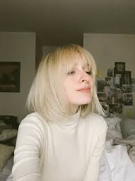 Short Blonde Hair 70s Bangs Short Blonde Hair Straight Hairstyles Blonde Hair With Bangs