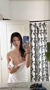 small boobs - pictures, memes and posts on JoyReactor