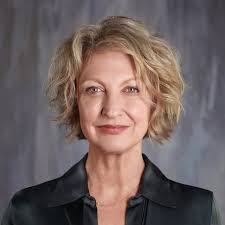 Julie June Watson (@itsjuliewatson) • Instagram photos and videos