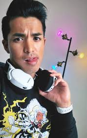 Kyle Cabral (@Kyleesie)