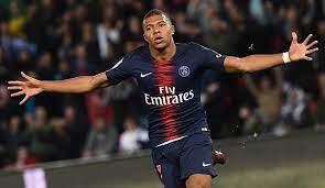 The french forward had another fantastic season and helped psg to finally. Psg Kylian Mbappes Forderungen Privatjet Und Top Gehalt Bei Ballon D Or Triumph