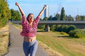 Diesen zeitraum benötigt der körper, um sich von den strapazen der schwangerschaft und geburt zu erholen. Wann Kann Ich Nach Der Geburt Wieder Joggen So Machen Sie Den Selbstcheck