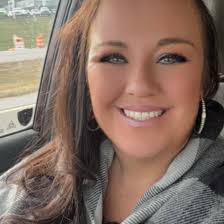 DrPimplePopper is an expert at putting her patients at ease! 👍