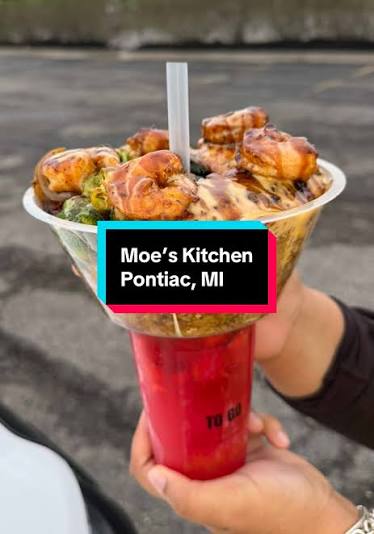 Taquizas Mexicana's Food truck — Restaurant food truck in Pontiac, Michigan