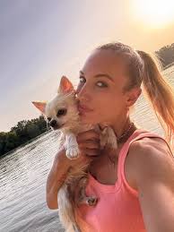 ☀️ . . . #chihuahua #chihuahuasofinstagram #truelove #sunshine  #sunnywrightfitness