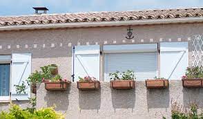 Le volet roulant au petit coffre que nous proposons est spécialement conçu pour palier à ces problèmes. Prix D Un Volet Roulant Cout Moyen Tarif De Pose Prix Pose