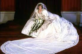 Check spelling or type a new query. Die Neue Herzogin Catherine Hatte Sich Als Designerin Fur Ihr Hochzeitskleid Die Britin Sarah Burton Ausgesucht Vom Modelabel Alexander Mcqueen Die 29 Jahre Alte Braut Habe Eng Mit Der Designerin Zusammengearbeitet