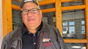 Livre minimisant les pensionnats pour Autochtones : le maire de Quesnel  censuré