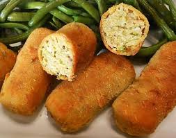 Les Croquettes De Poulet Aux Courgettes Sont Une Preparation A Base De Poulet Parmesan Oeufs Courgett Croquette De Poulet Recettes De Cuisine Recette Facile