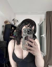 Декольте обнаженное  смешные картинки и другие приколы: комиксы, гиф  анимация, видео, лучший интеллектуальный юмор.