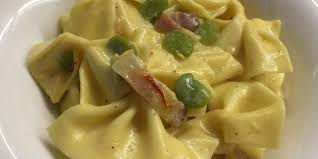Maybe you would like to learn more about one of these? Farfalle Di Pasta Fresca All Uovo Con Fave Zafferano Pancetta E Pecorino Il Giuggiolone
