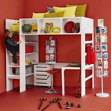 le lit mezzanine duplex en liberant l espace au sol ce lit mezzanine permet d accueillir un espace bureau lit mezzanine mobilier de salon renovation maison