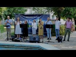 Drumul Slavei Grupul Eldad Live Misiunea Eldad Youtube Live Youtube Academic Dress