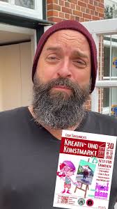 Bürgermeister Gernot Kaser und Polizeichef Hartwig Ridder beim cornern am  Wochenmarkt in der Moorwegsiedlung. 😊 Die anderen Termine: Wochenmarkt am  Moorweg: Mittwoch, 5.10 von 10 Uhr 30 bis 12 Uhr Wochenmarkt am