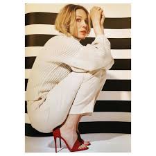 After graduating from the maastricht theatre academy in 1999 she became a. Hadewych Minis S Feet Wikifeet
