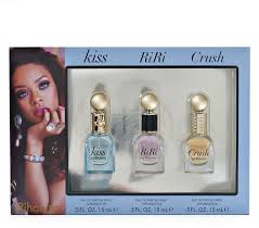 They all are dying to know what perfume does rihanna wear. Rihanna Women S Perfume Gift Set Women Perfume Perfume Perfume Gift Sets