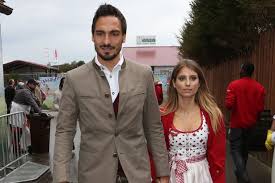 Cathy fischer former miss fcb is the girlfriend of borussia dortmund and german international defender mats julian hummels. Bayern Munich Stars Attend Oktoberfest But Things Don T Go To Plan For Mats Hummels Wife Irish Mirror Online