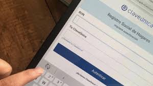 Luis enfatizó en que muchas veces hay gente que dice, es que mi para actualizar este registro en condiciones normales, el protocolo regular es que la persona que desee hacer el trámite se dirija al municipio que le corresponde, y se. Registro Social De Hogares Como Inscribirse O Actualizar Los Datos Para Pedir Nuevos Pagos As Chile
