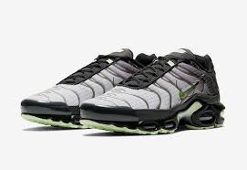 Nike Air Max Plus Green Glow Ct1619 001 Release Date Sbd Nike Air Max Plus Mens Nike Air Air Max Plus