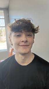 Krystle Holt's Instagram, Twitter & Facebook