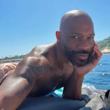 Mikey A Abegunde (@Mikey_Abegunde)