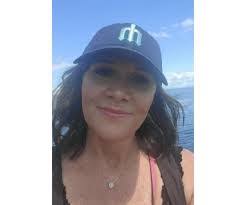 Melissa Loucks's Instagram, Twitter & Facebook